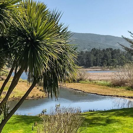 Crescent Lake Lookout Rockaway Beach Bagian luar foto