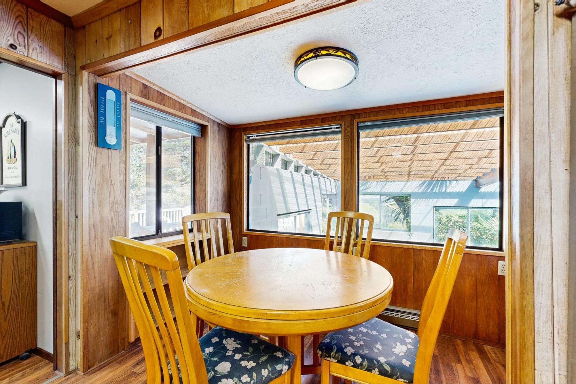 Crescent Lake Lookout Rockaway Beach Bagian luar foto