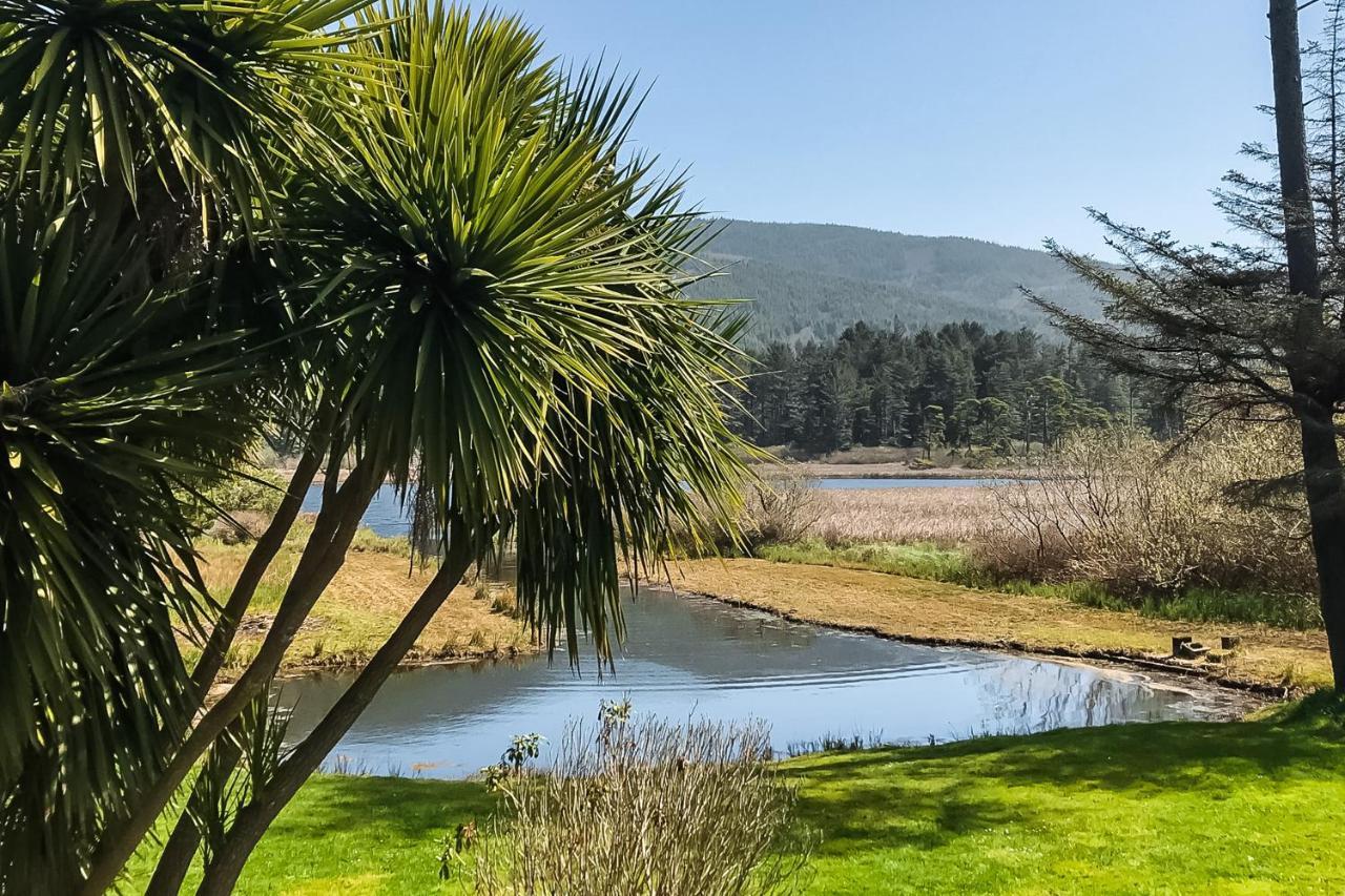 Crescent Lake Lookout Rockaway Beach Bagian luar foto